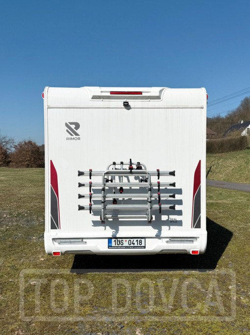 Nosič na kola Fiamma na polointegrovaném  obytném voze Fiat Ducato Rimor Seal 99 model 2024.