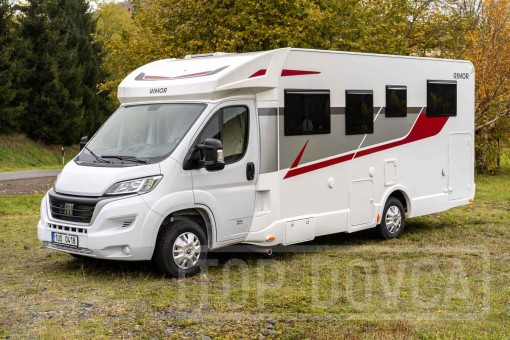 Moderní polointegrovaný obytný vůz Fiat Ducato Rimor Seal 99 model 2024.